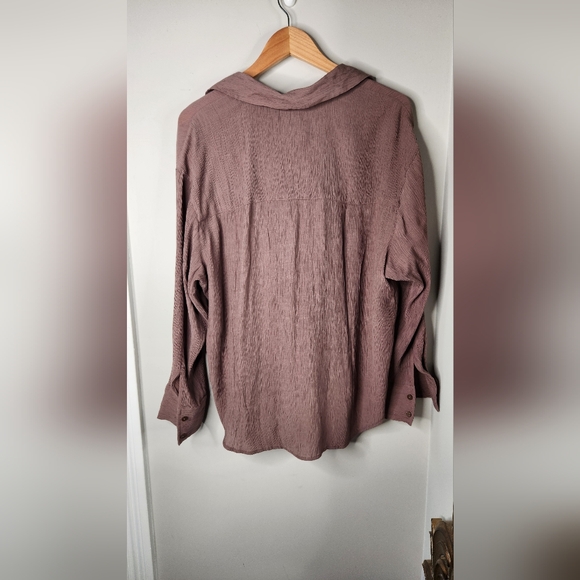 Abercrombie and Fitch oversized button up size Small - Picture 3 of 6